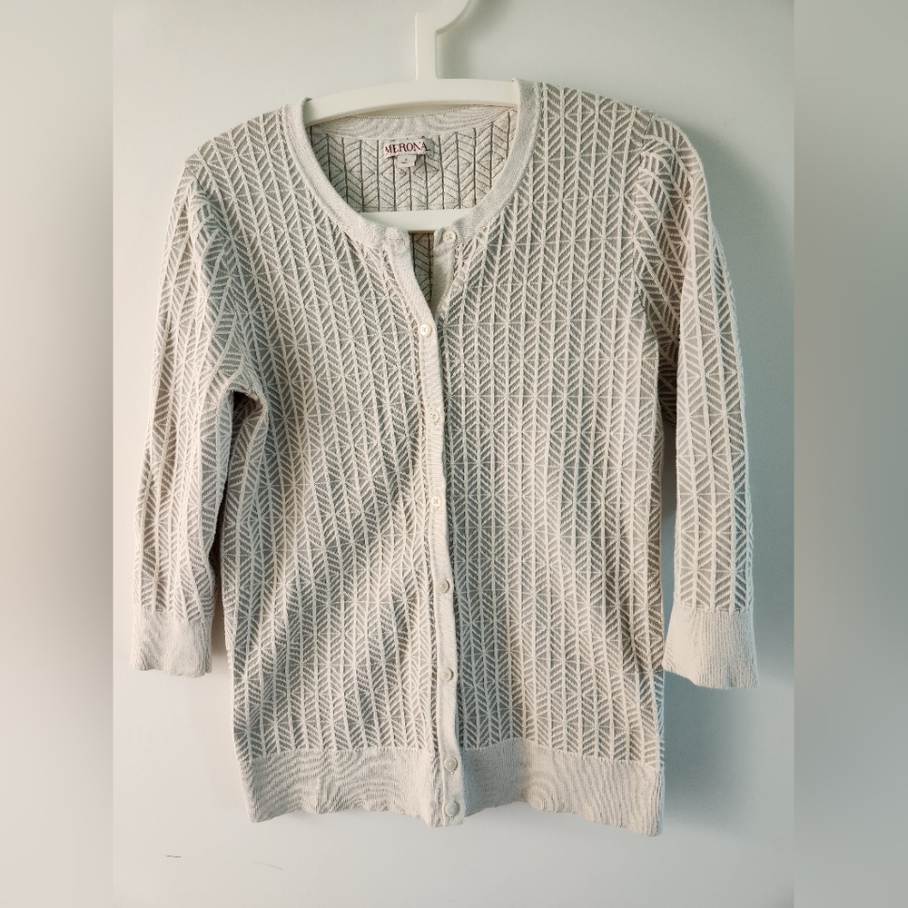💕2 For $20💕 Merona White and Gray Patterned Cardigan